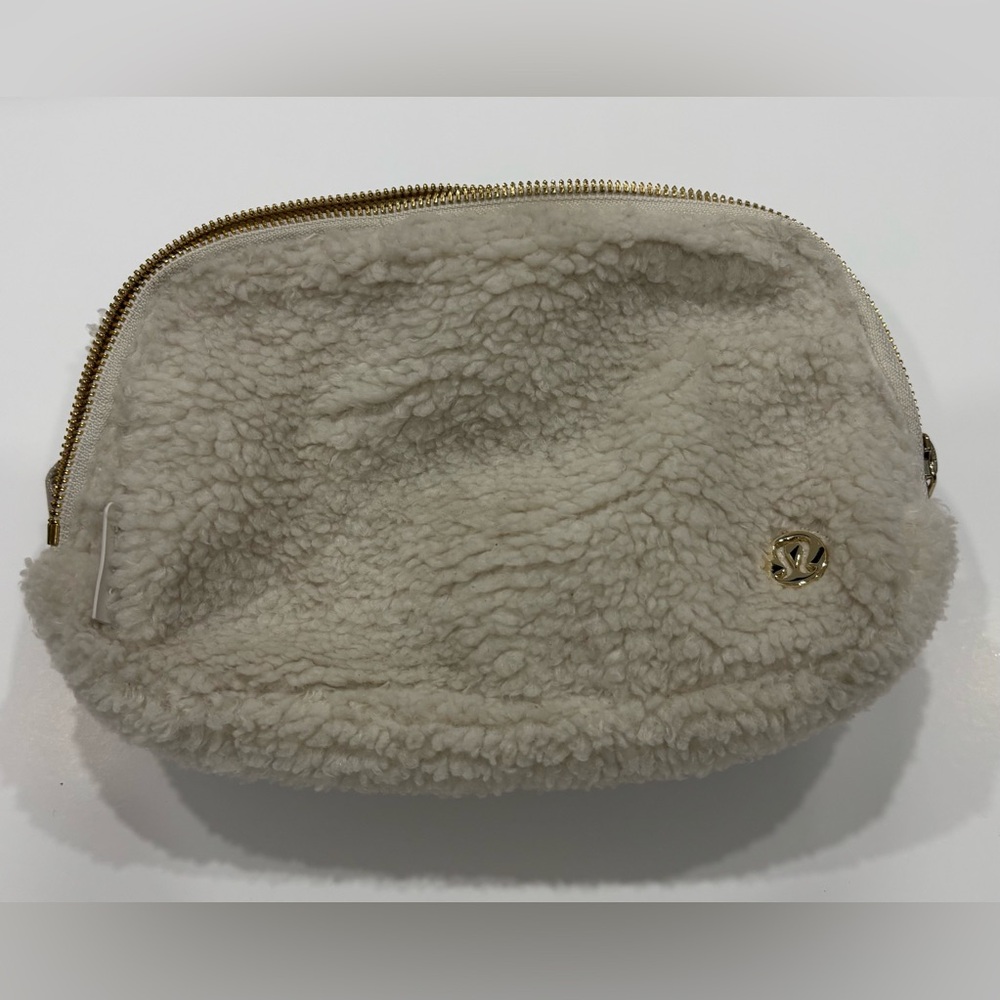 Lululemon Sherpa Everywhere Belt Bag Fleece Cream Gold Hardware Crossbody 1L